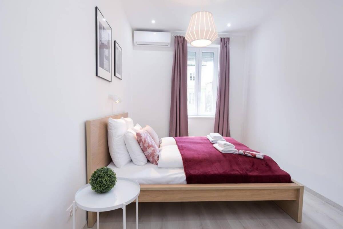 Trendy Central Apartment At Castle Будапеща Екстериор снимка