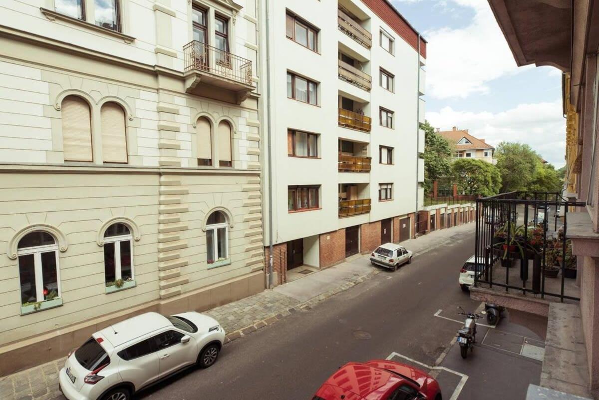 Trendy Central Apartment At Castle Будапеща Екстериор снимка
