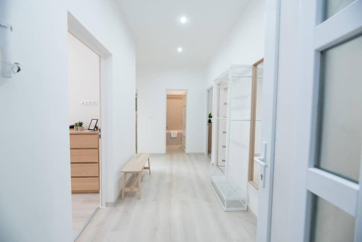Trendy Central Apartment At Castle Будапеща Екстериор снимка